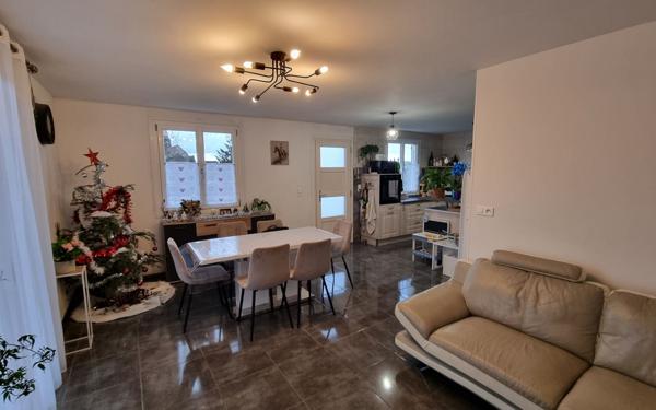 Maison à vendre    3 pièces •  Genouillac