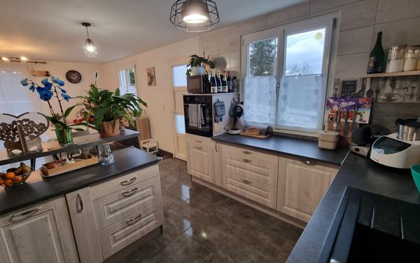 Maison à vendre    3 pièces •  Genouillac