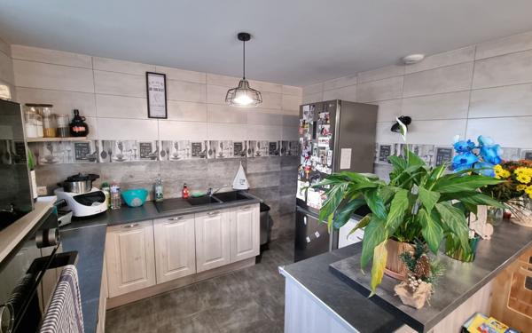 Maison à vendre    3 pièces •  Genouillac