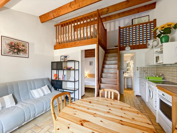 Pavillon T2 mezzanine dans résidence avec piscine chauffée