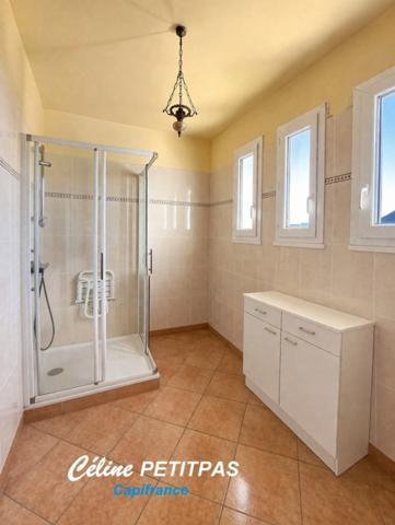 Maison à vendre néo-bretonne – Iffendic – 7 pièces – 168 m² habitables – 935 m² de terrain