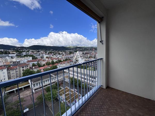 T5 de 99 m² avec balcon, cave et parking  Clermont-Ferrand centre