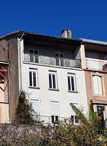 Maison de village de 230 m²