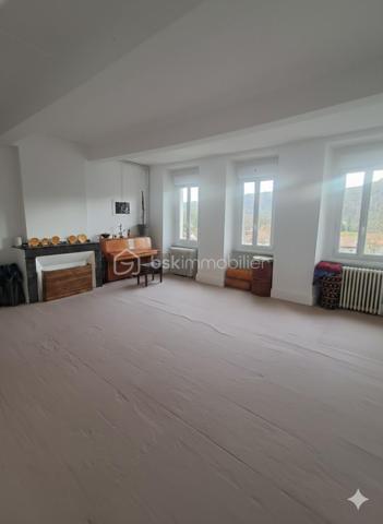 Maison de village de 230 m²