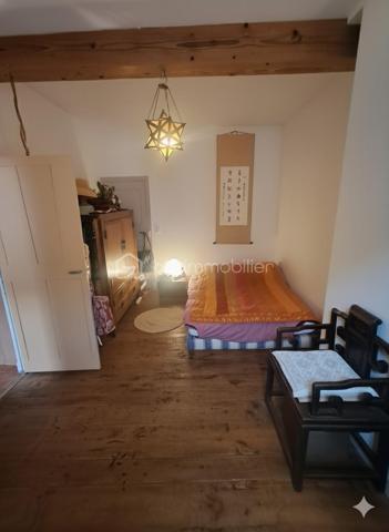 Maison de village de 230 m²