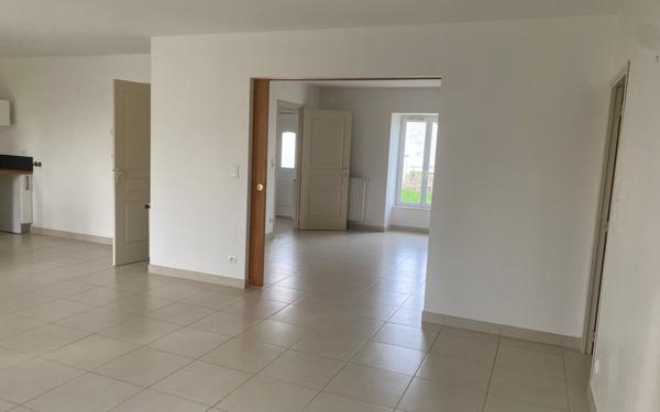 Maison à louer    3 pièces •  Parigny-les-Vaux