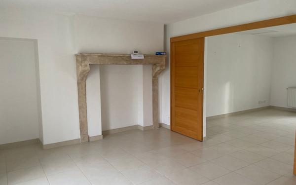 Maison à louer    3 pièces •  Parigny-les-Vaux