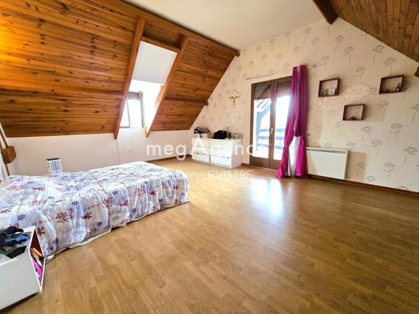 Maison à Houdan, 78550 - 8 pièces 210m²
