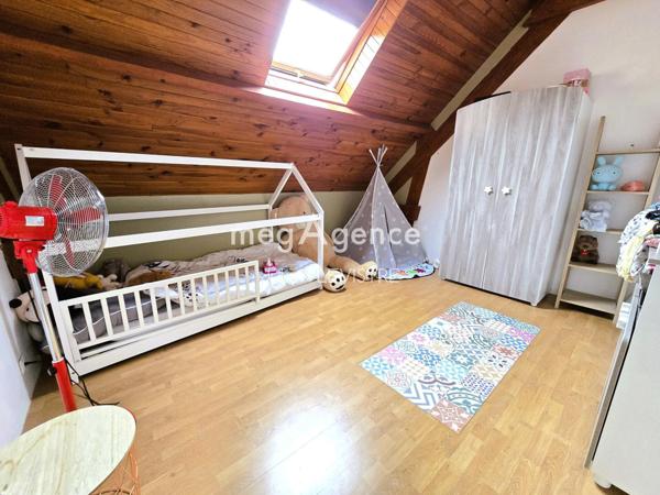 Maison à Houdan, 78550 - 8 pièces 210m²