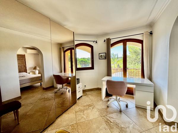 Maison à vendre 8 pièces 212 m² Bormes-les-Mimosas