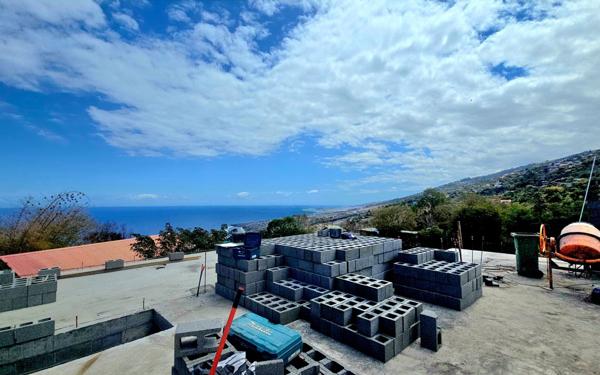 Maison à vendre    4 pièces • 110 m2 Saint-Leu