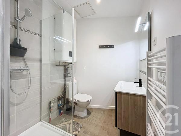 Appartement F2 à vendre  2 pièces - 33 m 2   BEAUCOURT  - 90