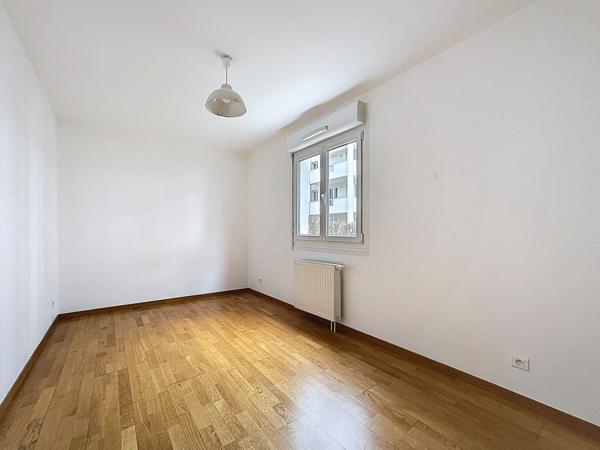 F3 à louer à proximité des Institutions