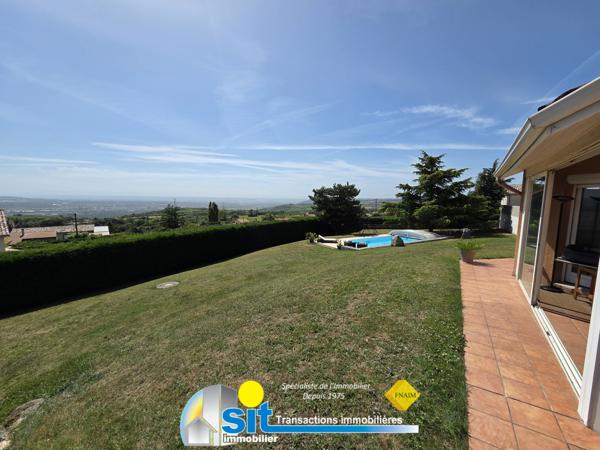 Maison contemporaine 209 m² avec piscine – Vue panoramique sur les Alpes