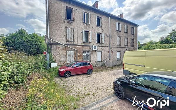 Immeuble à vendre    18 pièces • 446,45 m2 Saint-Éloy-les-Mines