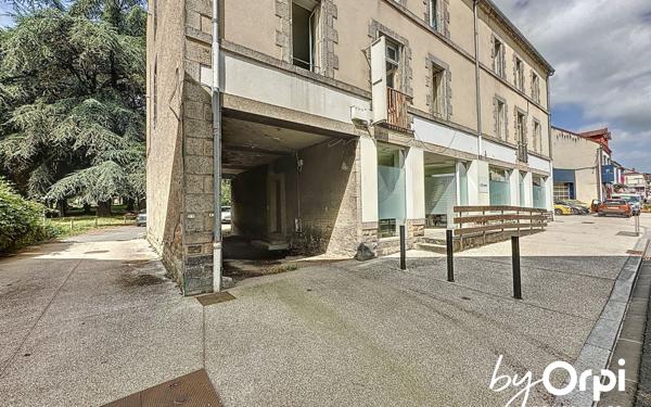 Immeuble à vendre    18 pièces • 446,45 m2 Saint-Éloy-les-Mines