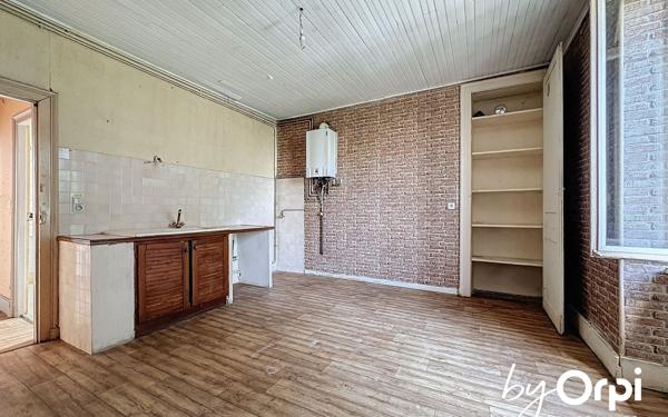 Immeuble à vendre    18 pièces • 446,45 m2 Saint-Éloy-les-Mines