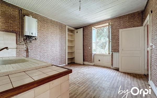 Immeuble à vendre    18 pièces • 446,45 m2 Saint-Éloy-les-Mines