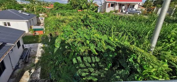 Terrain à vendre de 455 m², surface de plancher 95 m², à Rivière-Salée, quartier Laugier.