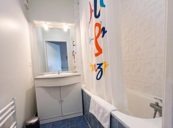 Appartement à louer 685 € CC BRUGES 2 p 58 m² DPE C