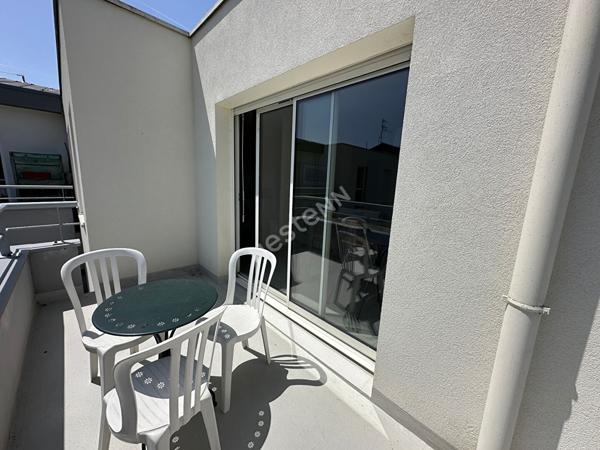 Orvault Haute Vallée/Praudière : En vente ! Appartement T3 2 chambres de 67 m² à proximité de toutes les commodités / dernier étage terrasse / ascenseur / Garage double