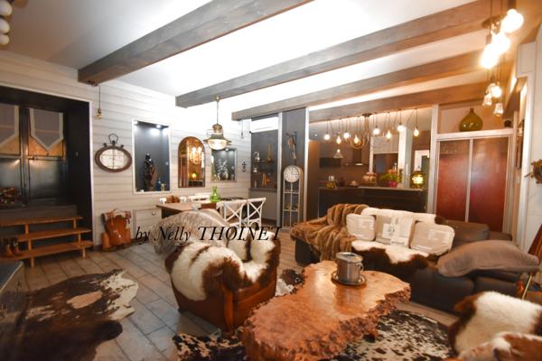 Besse-et-Saint-Anastaise (63610) Dépt.63, BESSE-ET-SAINT-ANASTAISE, MAISON centre ville, 167 m2 et terrain non attenant