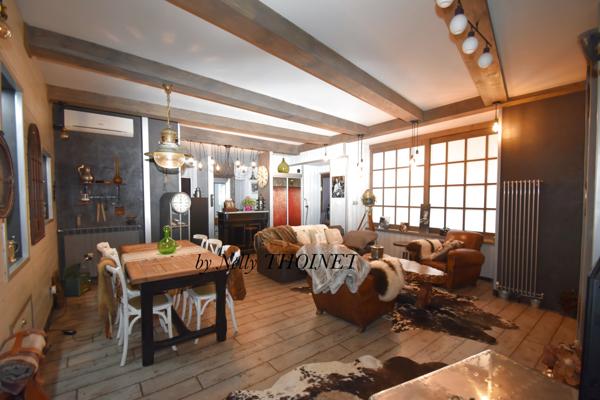 Besse-et-Saint-Anastaise (63610) Dépt.63, BESSE-ET-SAINT-ANASTAISE, MAISON centre ville, 167 m2 et terrain non attenant