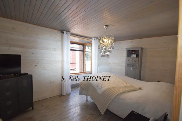 Besse-et-Saint-Anastaise (63610) Dépt.63, BESSE-ET-SAINT-ANASTAISE, MAISON centre ville, 167 m2 et terrain non attenant