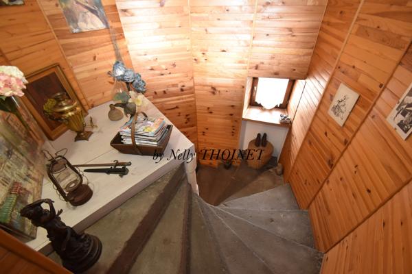 Besse-et-Saint-Anastaise (63610) Dépt.63, BESSE-ET-SAINT-ANASTAISE, MAISON centre ville, 167 m2 et terrain non attenant