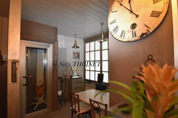 Besse-et-Saint-Anastaise (63610) Dépt.63, BESSE-ET-SAINT-ANASTAISE, MAISON centre ville, 167 m2 et terrain non attenant