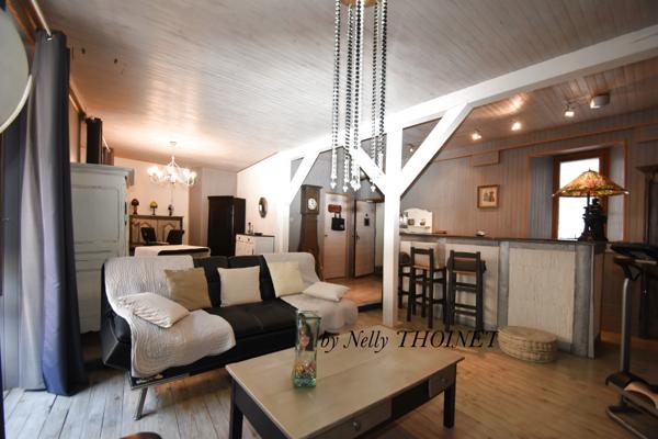 Besse-et-Saint-Anastaise (63610) Dépt.63, BESSE-ET-SAINT-ANASTAISE, MAISON centre ville, 167 m2 et terrain non attenant