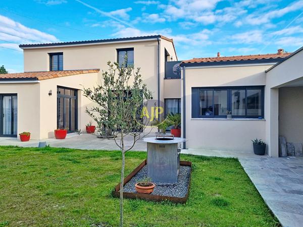 Biens de prestige à vendre Basse Goulaine : maison 955 000€ - AJP Immobilier Saint-Sébastien-sur-Loire