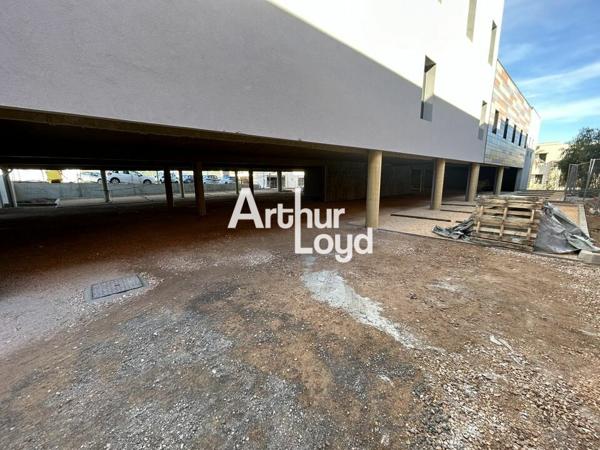 Bureaux bruts à aménager 275 m² dans la zone du Capitou à Fréjus