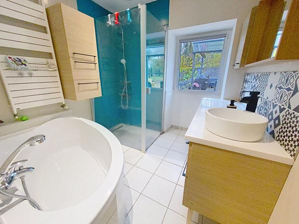 Longère de 4 chambres entièrement rénovée sur un terrain de 17000 m²