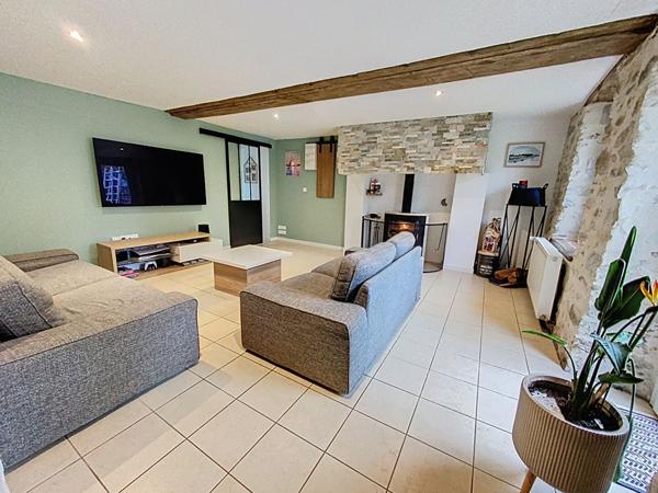 Longère de 4 chambres entièrement rénovée sur un terrain de 17000 m²