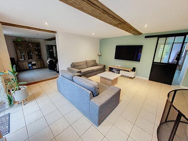 Longère de 4 chambres entièrement rénovée sur un terrain de 17000 m²