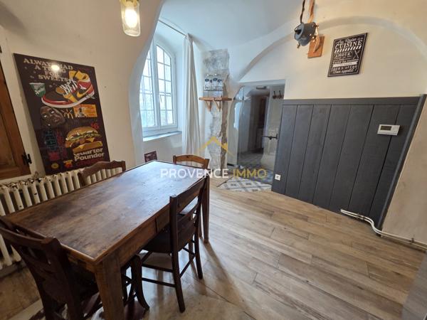 Volonne (04290) EXCLUSIVITÉ VOLONNE ! Maison de village atypique et pleine de charme au cœur de Volonne – 133 m²