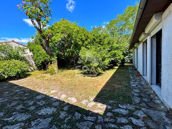 Pessac Cap de Bos, calme, verdoyant, plain pied indépendant, joli jardin