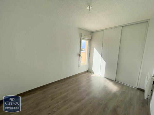 Appartement à louer 2 pièces 52.89m² Genlis (21110)