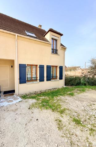 Coulommiers (77120) Maison traditionnelle avec stationnement et jardin