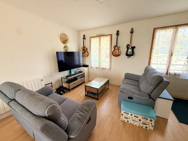 Coulommiers (77120) Maison traditionnelle avec stationnement et jardin