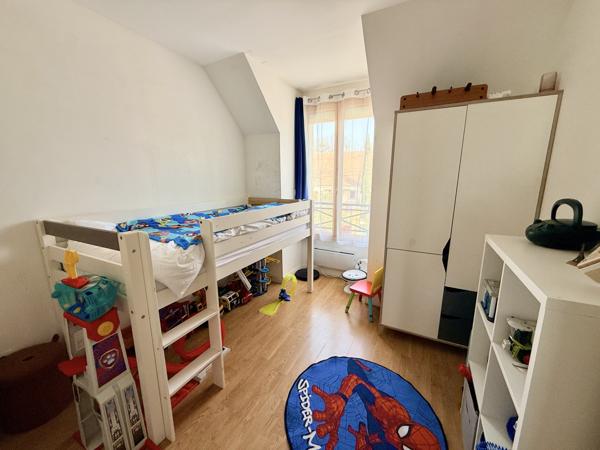 Coulommiers (77120) Maison traditionnelle avec stationnement et jardin