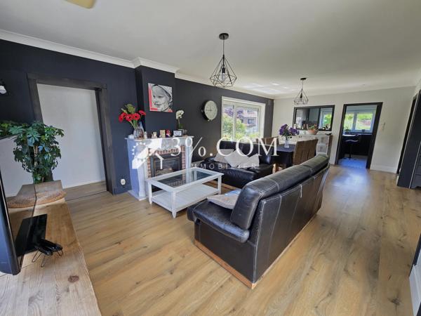 Maison
                                                                                                                                                                                                                                                                                                                        6 pièce(s)                                                                                                                                                                                                          4 chambre(s)                                                                                                                                                                                                          180  m²