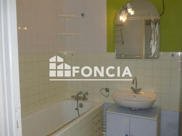 Location Appartement 2 pièces 49.56 m² - 259 RUE DU 8 MAI 1945 Vizille 38220