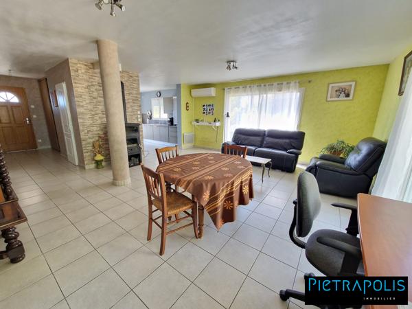 MIRIBEL, MAISON AVEC SUITE PARENTALE AU RDC