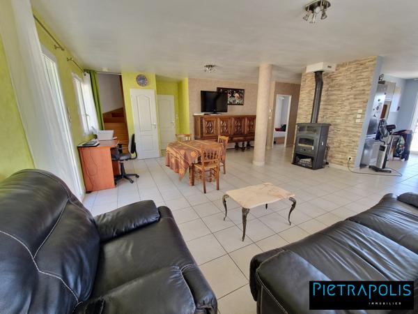 MIRIBEL, MAISON AVEC SUITE PARENTALE AU RDC