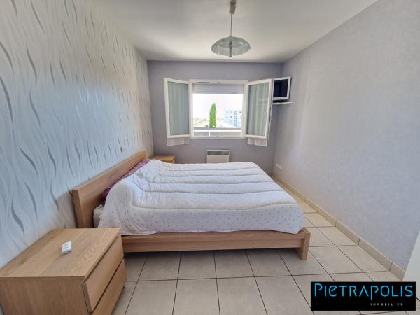 MIRIBEL, MAISON AVEC SUITE PARENTALE AU RDC