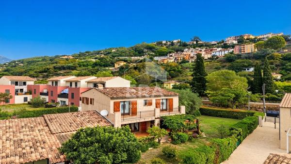 A vendre maison CONTES 5 pièces 136 m2, terrain 700m2, garage