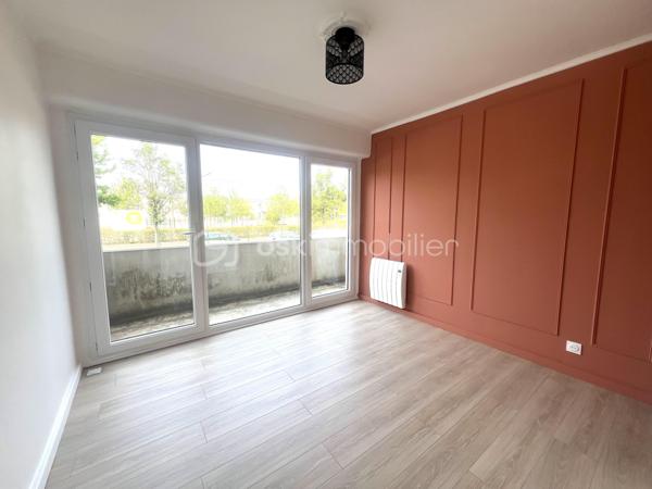 Appartement 66 m² entièrement rénové – 2 chambres

Coup de cœur assuré pour cet appartement entièrement refait à neuf !

Découvrez ce bel appartement de 66 m², entièrement rénové avec soin, offrant un intérieur moderne, confortable et prêt à vivre.

Il se compose d’une pièce de vie agréable et lumineuse, d’une cuisine aménagée et équipée, ainsi que de 2 chambres, idéales pour une famille, un couple, ou encore pour un investissement locatif.

Les atouts :

66 m² parfaitement agencés
2 chambres
Appartement entièrement rénové
Prestations modernes et soignées

Idéal pour une résidence principale ou un investissement

Un appartement clé en main, où vous n’avez plus qu’à poser vos valises !

À visiter rapidement ! Ce type de bien, entièrement rénové et proposant 2 chambres, est une belle opportunité à ne pas manquer.