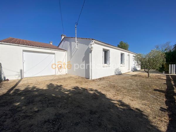 Vente
                Maison109,4 m² - 5 Pièces -
                    L AIGUILLON LA PRESQU ILE (85460)